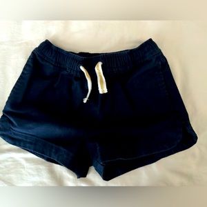 Girls shorts. Easy pull on.